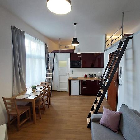 Old Town Stage Apartment One Cracóvia Exterior foto