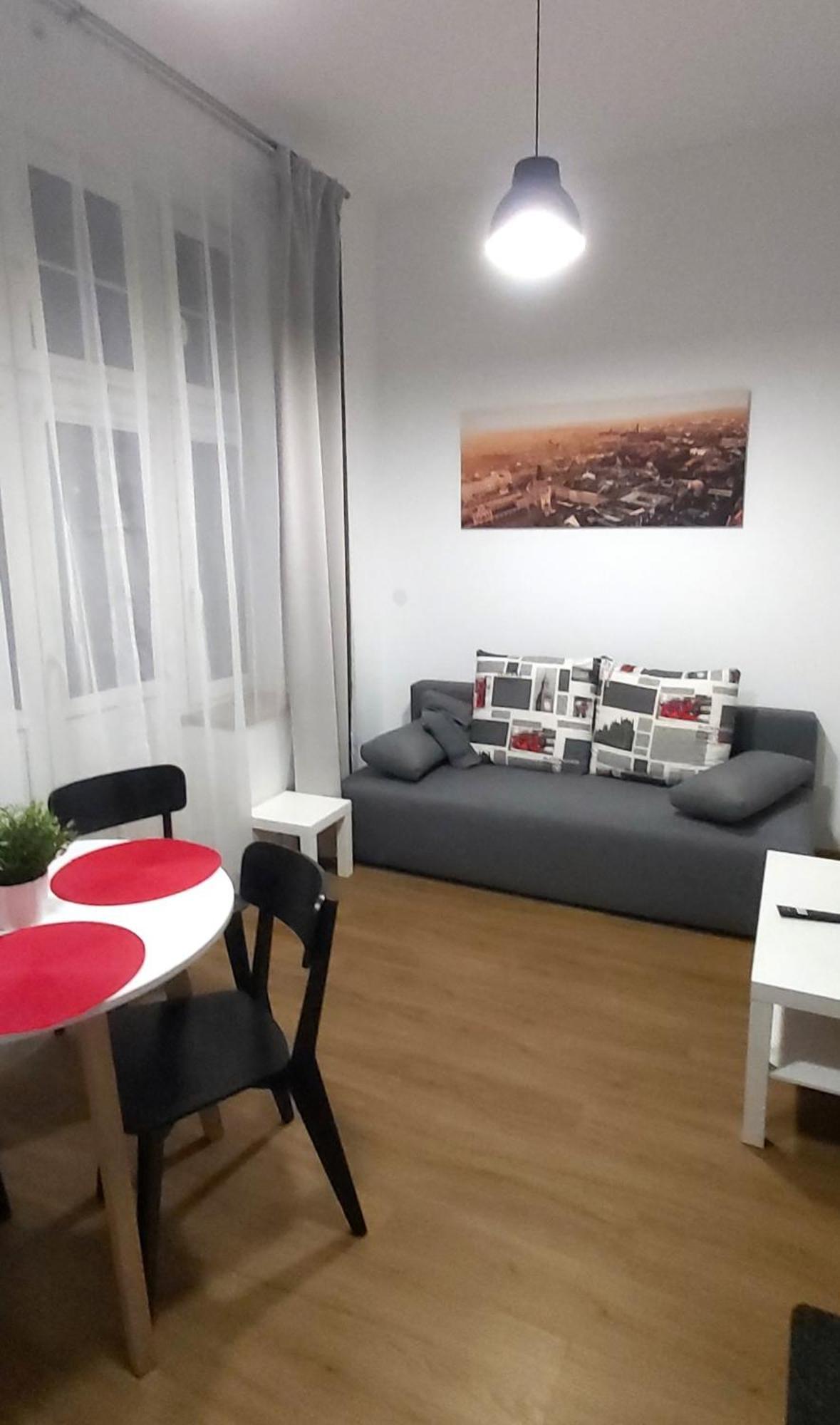 Old Town Stage Apartment One Cracóvia Exterior foto