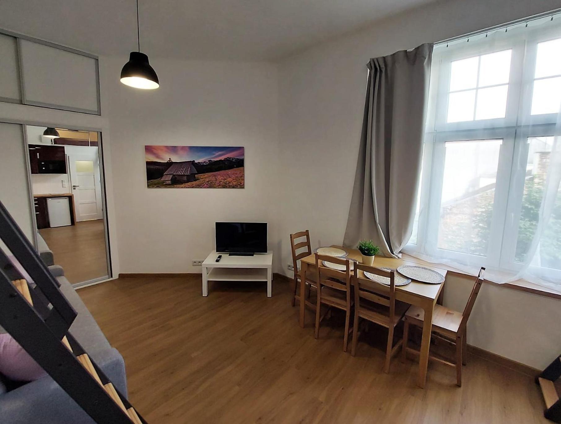 Old Town Stage Apartment One Cracóvia Exterior foto