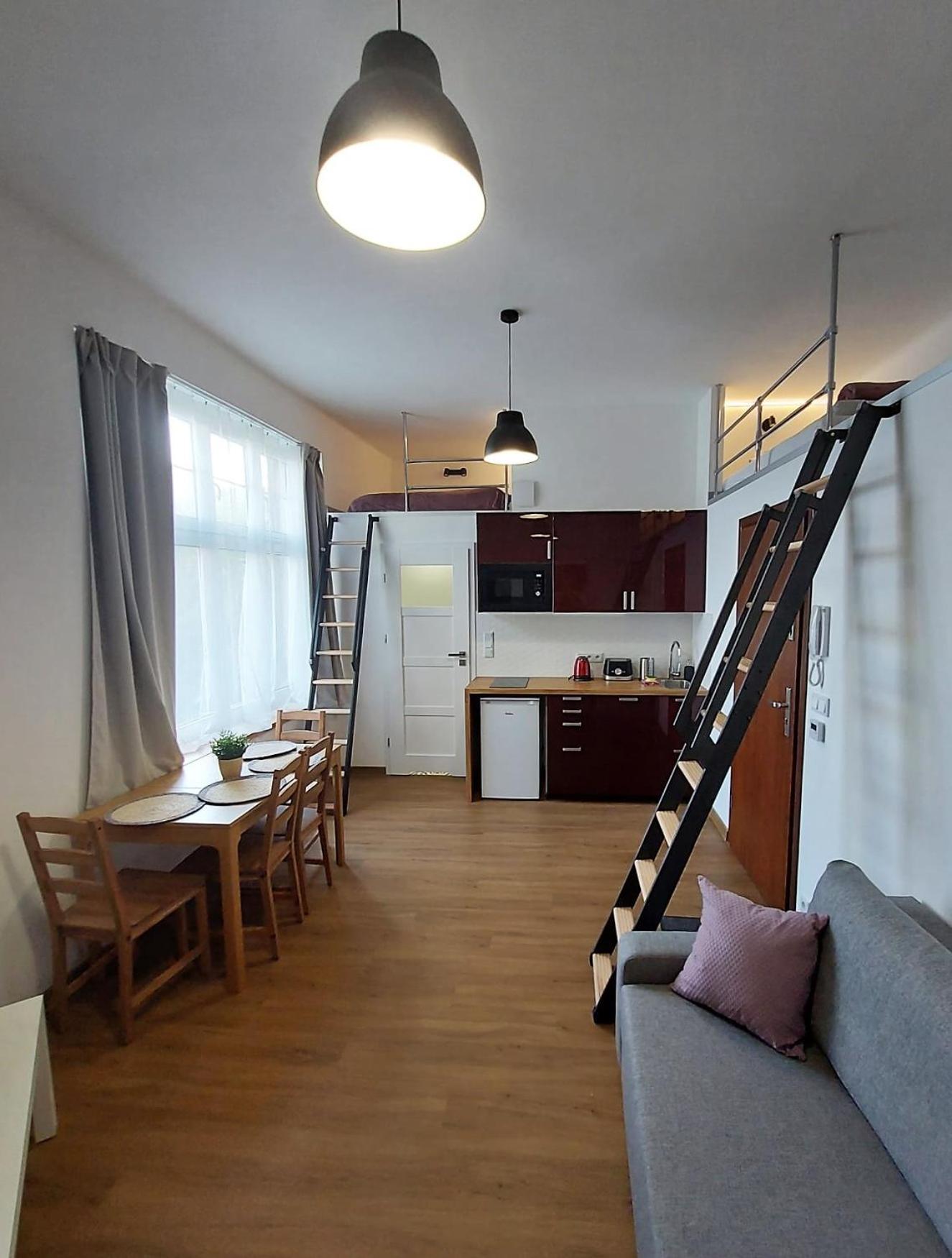 Old Town Stage Apartment One Cracóvia Exterior foto